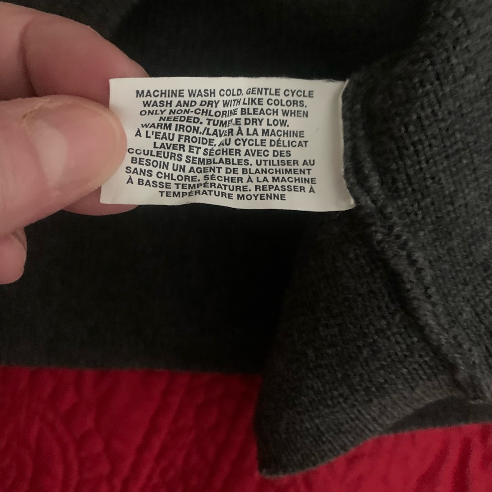 Men’s Gap sweater - Picture 3 of 3